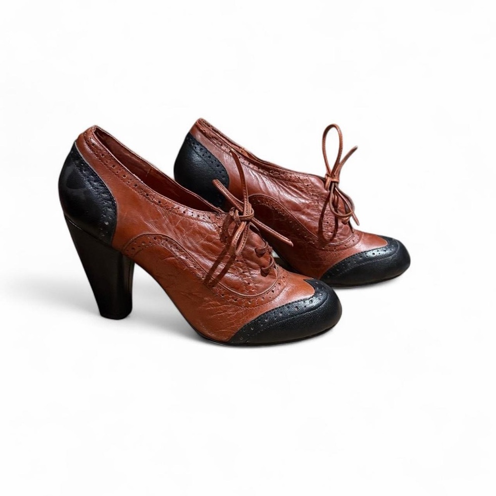 Vintage Havana Last Jeffrey Campbell brown & black lace up brogue heels